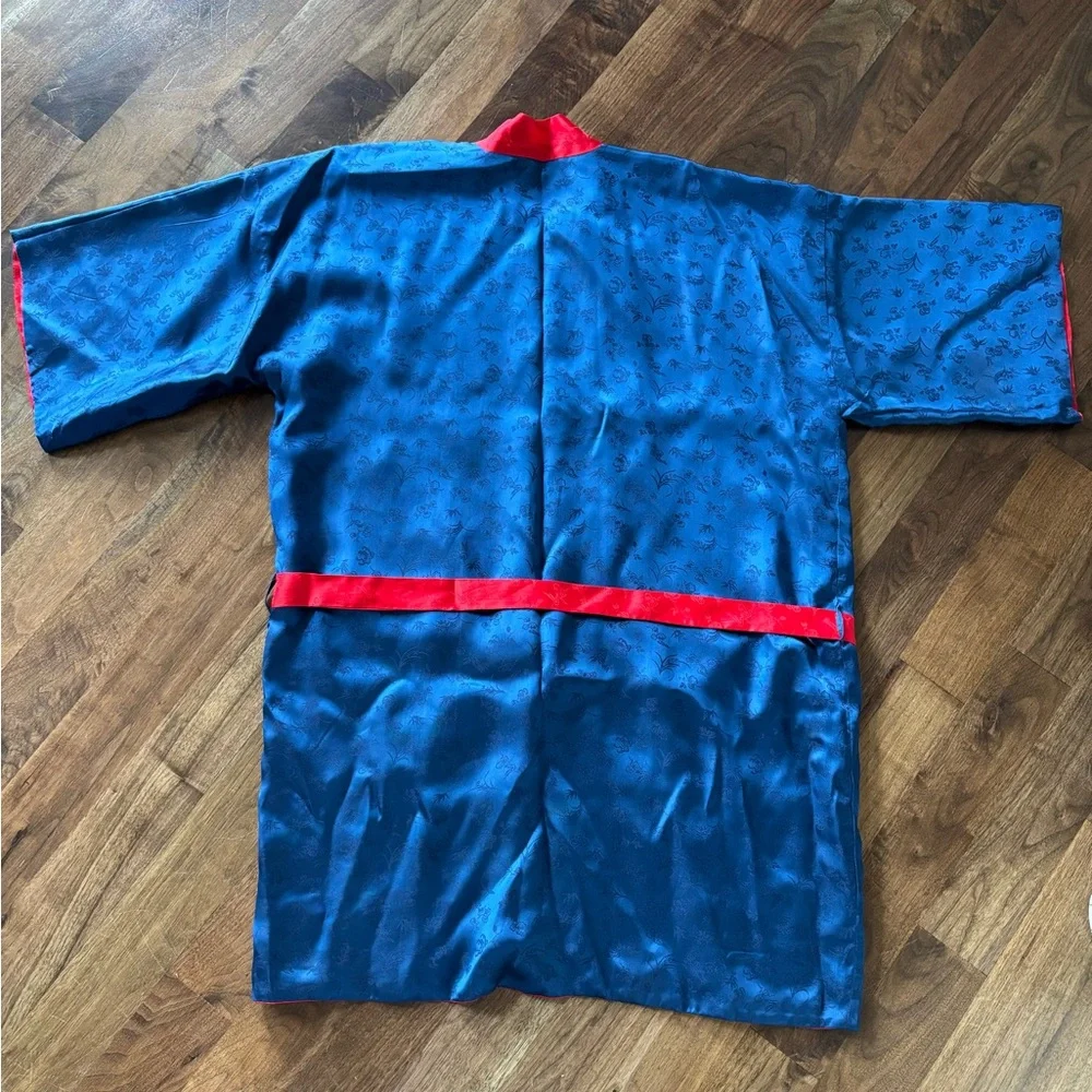 Blue and Red Reversible Kimono Robe - Picture 5 of 8